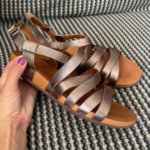 FitFlop women’s shoe size 9 Lumy leather sandal rose gold